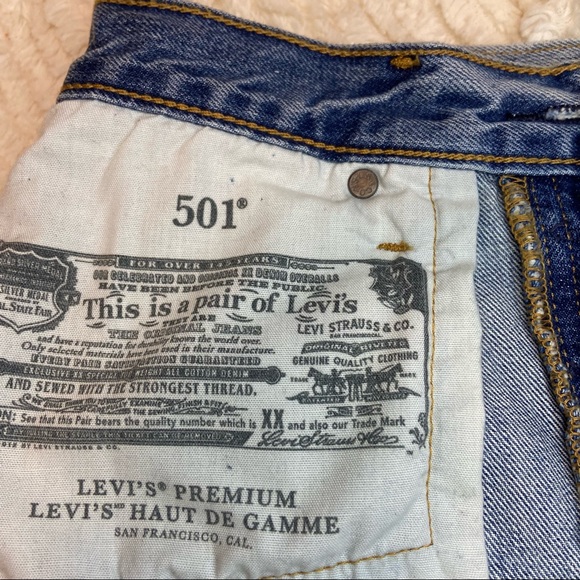 LEVI’S 501 | Med Light Wash Denim Jean Cut Off Shorts - Size: 25 - Picture 10 of 14